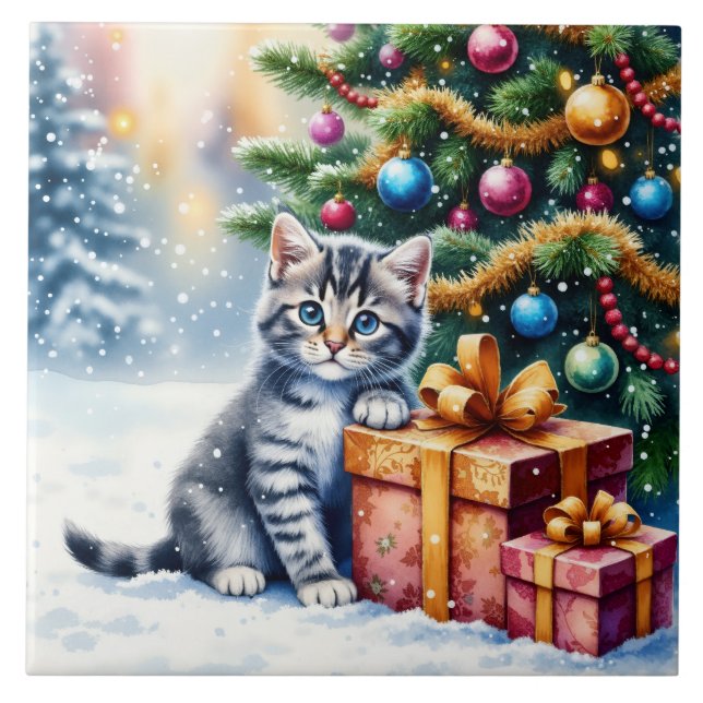 Cute Kitten Under Christmas Tree Fliese (Vorderseite)