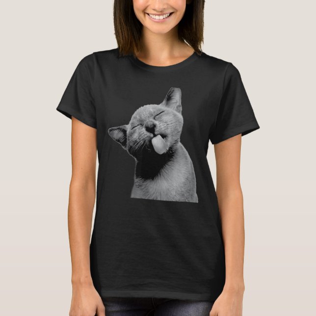 Cute Kitty Cat Sticking Out His Tongue At You Anim T-Shirt (Vorderseite)