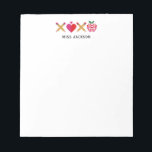 Cute Lehrer Dankeschön XOXO Bunt Notizblock<br><div class="desc">Frisch und modern - dieser personalisierte Notizblock für Lehrer zeigt einen niedlichen XOXO Bleistift, ein Herz und einen Apfel mit Ihrem Namen darunter für eine spielerische und professionelle Note. Viel weißer Raum macht ihn perfekt für schnelle Notizen, Checklisten und alltägliche Klassenraum-Erinnerungen oder ein aufmerksames Dankeschön-Geschenk für den Lehrer von der...</div>