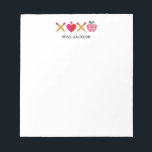Cute Lehrer Dankeschön XOXO Bunt Notizblock<br><div class="desc">Frisch und modern - dieser personalisierte Notizblock für Lehrer zeigt einen niedlichen XOXO Bleistift, ein Herz und einen Apfel mit Ihrem Namen darunter für eine spielerische und professionelle Note. Viel weißer Raum macht ihn perfekt für schnelle Notizen, Checklisten und alltägliche Klassenraum-Erinnerungen oder ein aufmerksames Dankeschön-Geschenk für den Lehrer von der...</div>