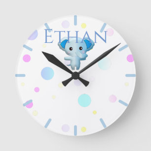 Cute Little Blue Boy Elephant Runde Wanduhr