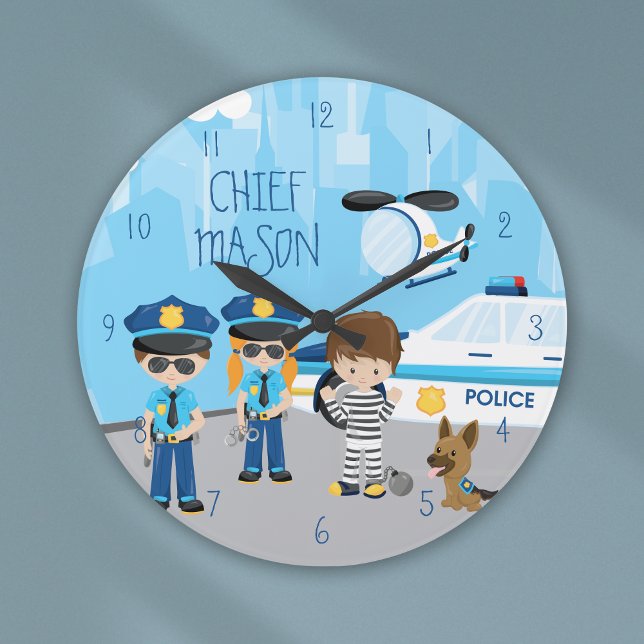 Cute Little Kid Cartoon Policeman with First Name Große Wanduhr (Von Creator hochgeladen)