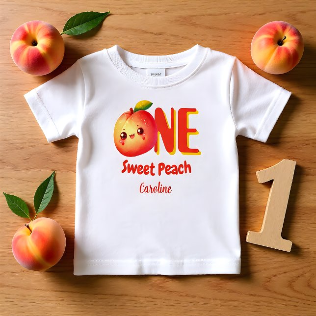  Cute Little Peach First Birthday Baby T-shirt (Von Creator hochgeladen)