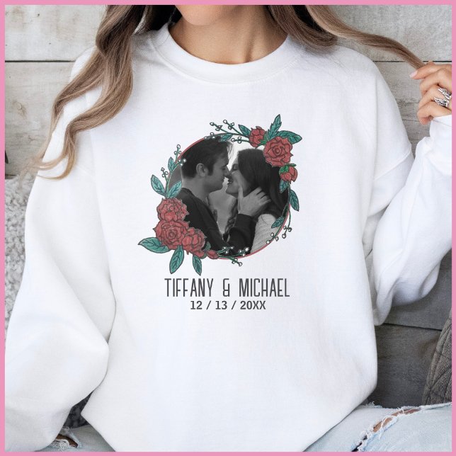 Cute Modern 1 Photo Couples Names Date Married Sweatshirt (Von Creator hochgeladen)