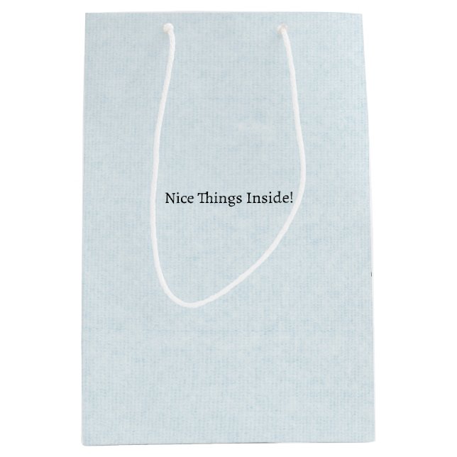 Cute Nice Things Inside Quote Blue Bag Mittlere Geschenktüte (Vorderseite)
