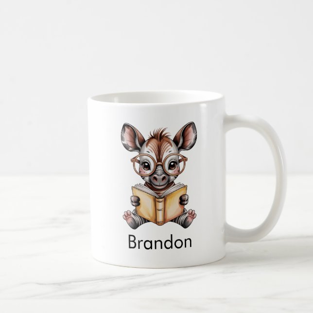 Cute Okapi Reading a Book Custom Kaffeetasse (Rechts)