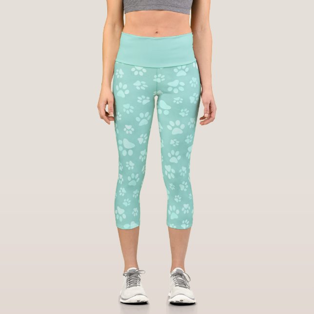 Cute Paws Pattern Mint Capri Leggings (Vorderseite)