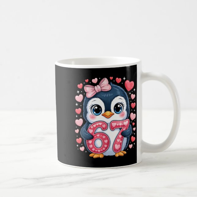 Cute Penguin 67 Six Seven Valentine Hearts 6 7 Mem Kaffeetasse (Rechts)