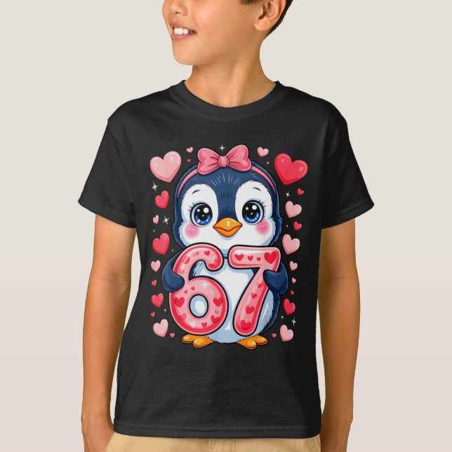 Cute Penguin 67 Six Seven Valentine Hearts 6 7 Mem T-Shirt (Vorderseite)