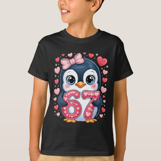 Cute Penguin 67 Six Seven Valentine Hearts 6 7 Mem T-Shirt (Vorderseite)