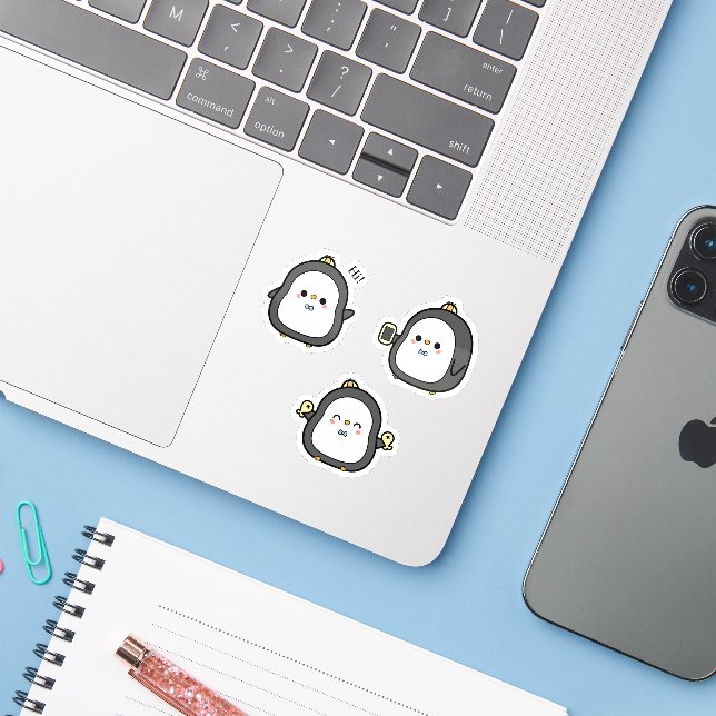 Cute Penguin Kawaii Sticker Set (Laptop mit iPhone)