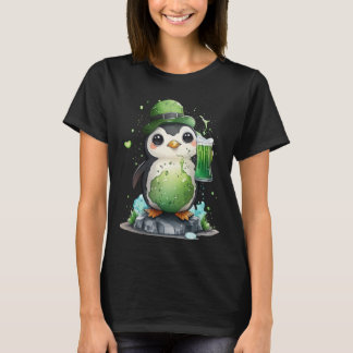 Cute Penguin Loves Beer St Patrick s Day T-Shirt