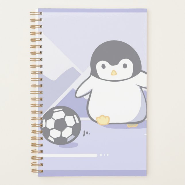 Cute Penguin Soccer Planner | Kawaii Pastel Spiral Planer (Vorderseite)