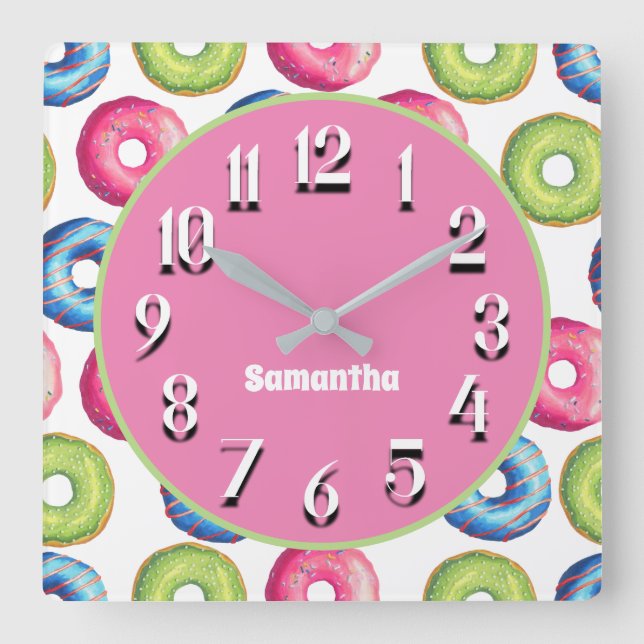Cute Personalized Pink Blue Green Doughnuts Quadratische Wanduhr (Vorderseite)