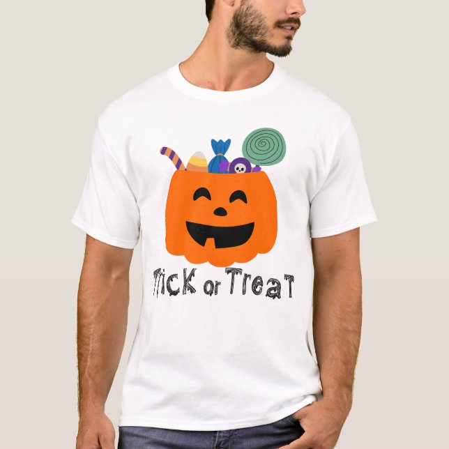 Cute Pumpkin Treat Bucket Trick or Treat Graphic T-Shirt (Vorderseite)