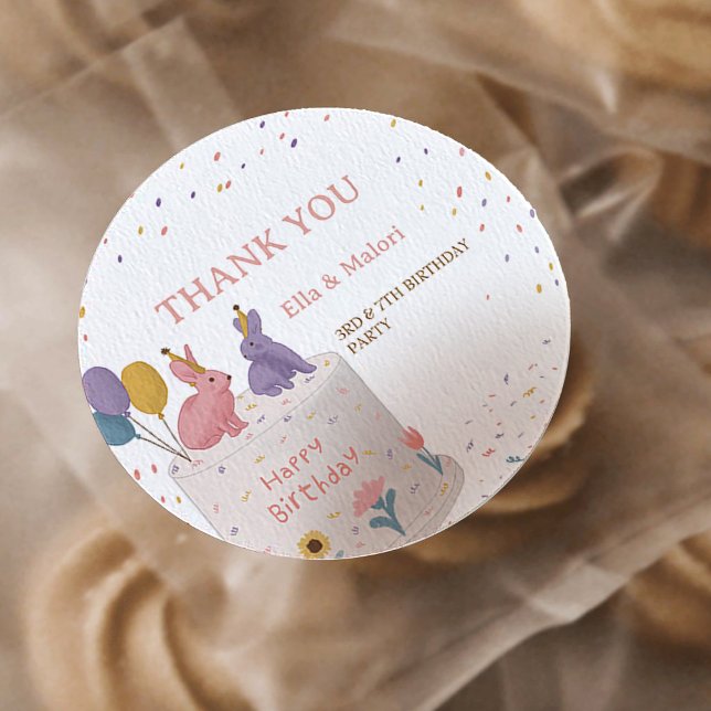 Cute Rabbits on Cake Joint Birthday Sister  Runder Aufkleber (Von Creator hochgeladen)