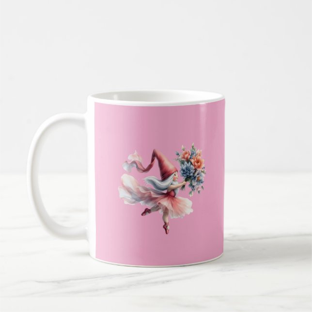 Cute Round Gnome in Pink Tutu Men's T-Shirt Kaffeetasse (Links)