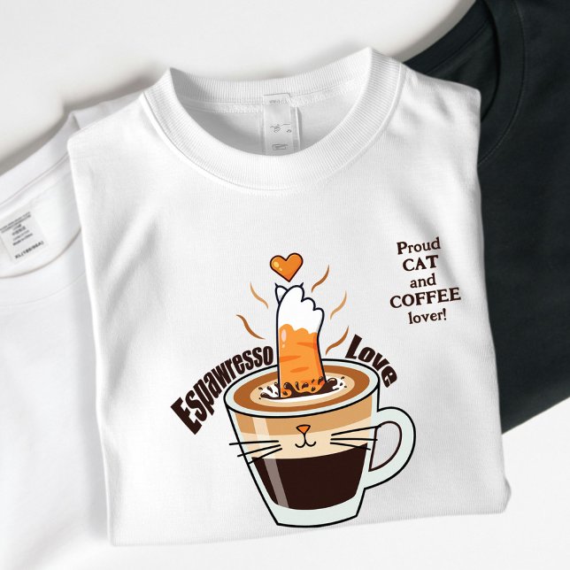 Cute Rustic Cozy Coffee and Cat Lover Funny T-Shirt (Von Creator hochgeladen)