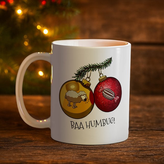 Cute Sheep Baa Humbug! Christmas Scrooge Cartoon Kaffeetasse (Von Creator hochgeladen)