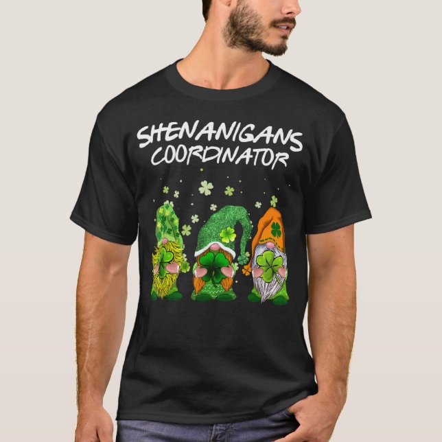 Cute Shenanigans Coordinator St Patricks Day Gnome T-Shirt (Vorderseite)