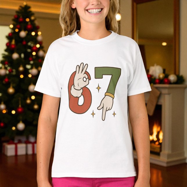 Cute Six Seven 67 6 7 Christmas Santa Elf  T-Shirt (Von Creator hochgeladen)