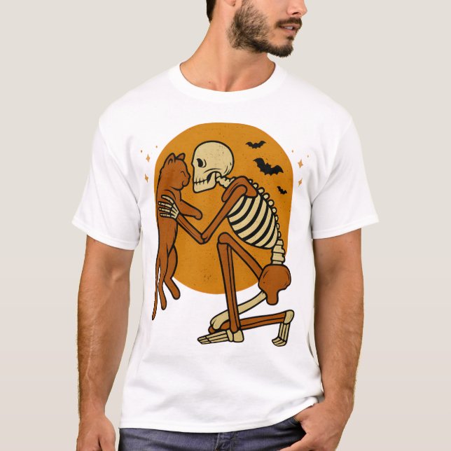 Cute Skeleton Hugging Cat Gothic Halloween Design T-Shirt (Vorderseite)