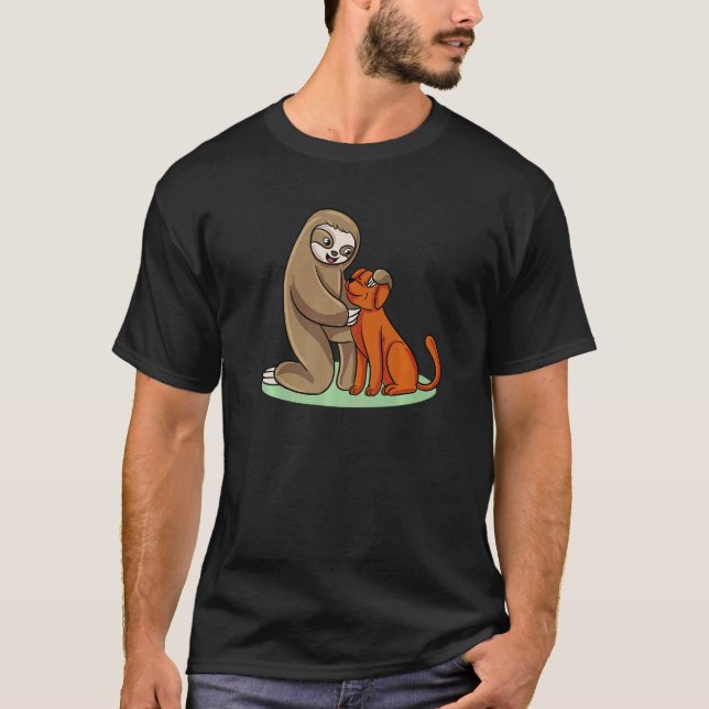 Cute Sloth with Dog T-Shirt (Vorderseite)