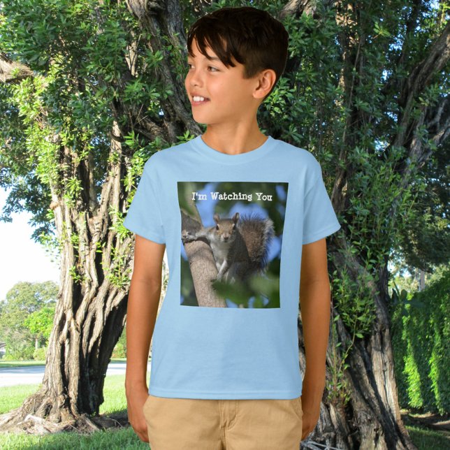 Cute Squirrel Watching You Fun Photographic T-Shirt (Von Creator hochgeladen)