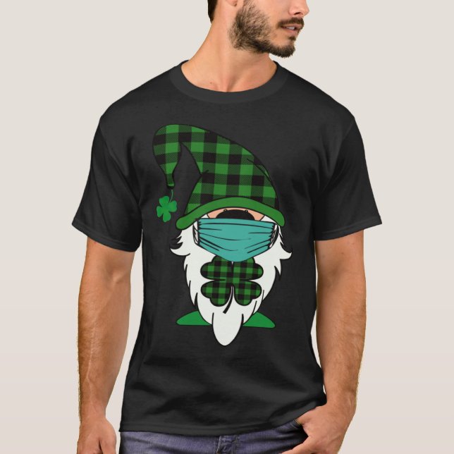 Cute St Patricks Day  Gnome Face Mask Quarantine T-Shirt (Vorderseite)