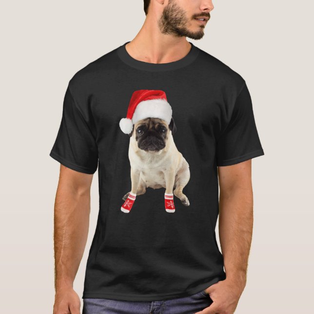 Cute Tan Pug Puppy Santa Hat Socks Image Christmas T-Shirt (Vorderseite)
