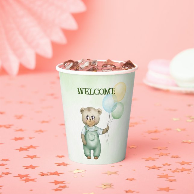 cute teddy bear green background pappbecher (Insitu)