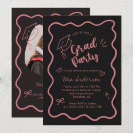 Cute Trendy Pink Wavy Border Graduation Invitation Ankündigung