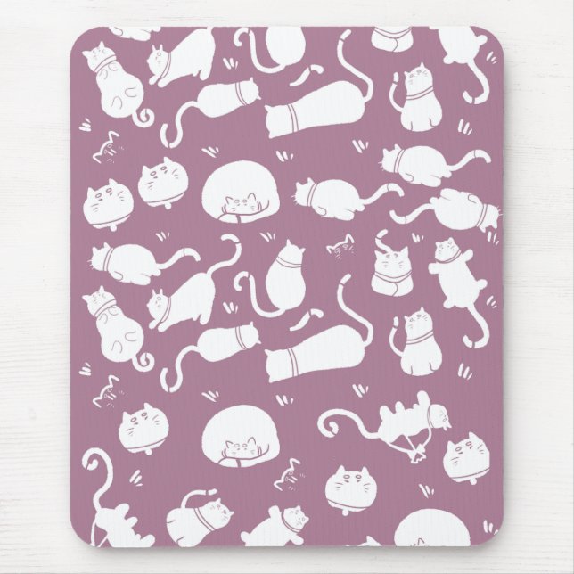 Cute White Cats Pattern on Mauve Background Mousepad (Vorne)