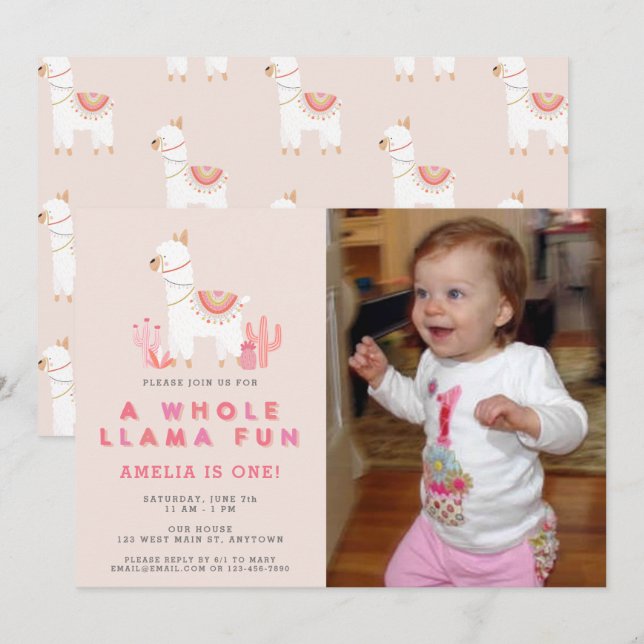 Cute Whole Llama Fun Pink First Birthday Photo Einladung (Vorne/Hinten)