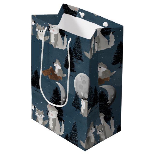 Cute Wolf Pack Woodland Night Sky Moon Mittlere Geschenktüte (Vorderseite Schrägansicht)