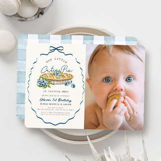 Cutie Pie Blaubeer Blaues Band Foto 1. Geburtstag Einladung