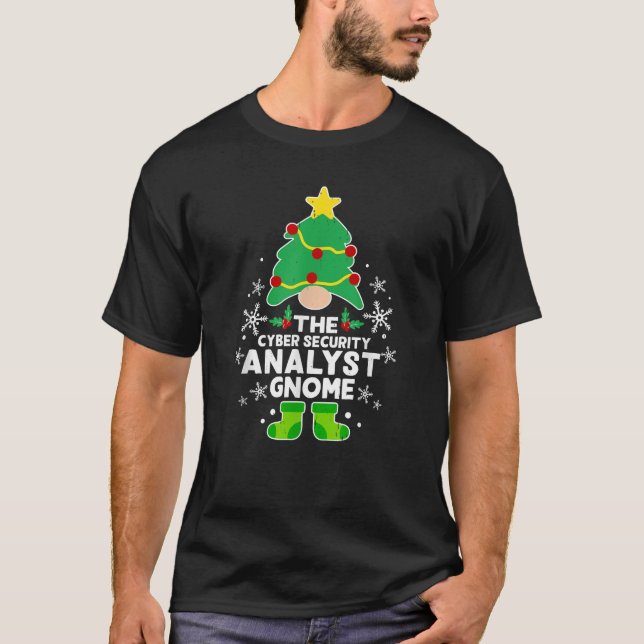 Cyber Security Analyst Gnome Xmas Family Holiday C T-Shirt (Vorderseite)