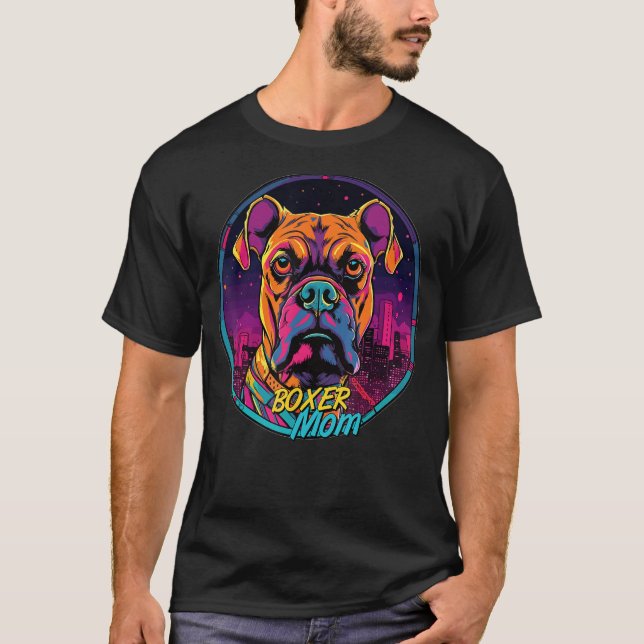 Cyberpunk Boxer Loving Moms Futuristic Boxer Dog T-Shirt (Vorderseite)