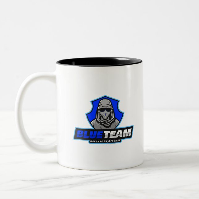 Cybersicherheit - Blauer Teamschild Zweifarbige Tasse (Links)