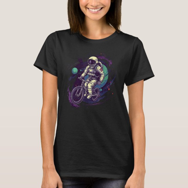 Cycling Cyclist Astronaut on Bicycle in Space Gala T-Shirt (Vorderseite)