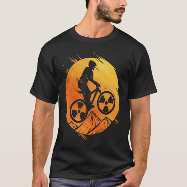 Cyclist mountain bike for bike tour bike T-Shirt (Vorderseite)