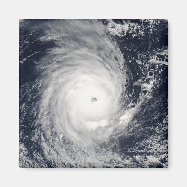 Cyclone Adeline-Juliet bewegt West Magnet (Vorne)