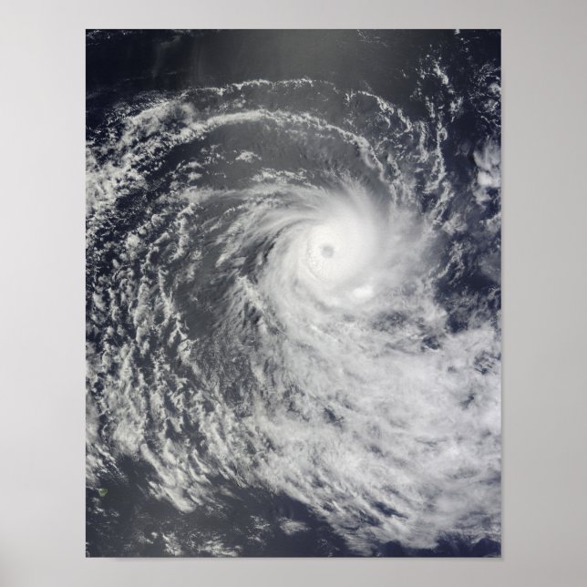 Cyclone Anja über den südlichen Indischen Ozean Poster (Vorne)