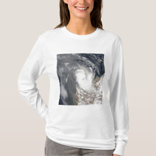 Cyclone Dominic vor der Küste der Western Austra T-Shirt