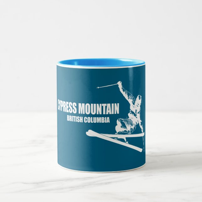 Cypress Mountain British Columbia Skier Zweifarbige Tasse (Mittel)
