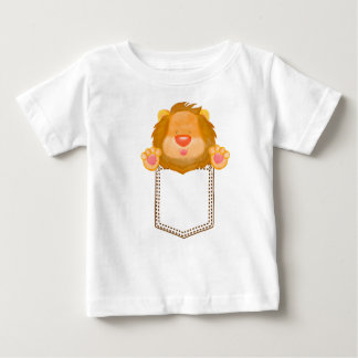 Da ist ein Löwe in meinem Taschen Baby T-shirt
