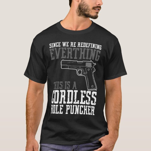 Da wir alles neu definieren, ist das ein Kabel T-Shirt (Vorderseite)