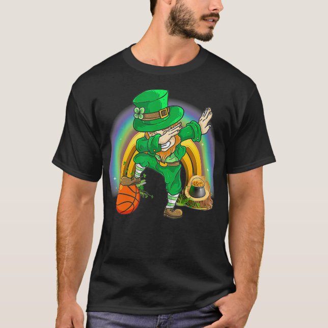 Dabbing Basketball Uni Leprechaun St Day T-Shirt (Vorderseite)