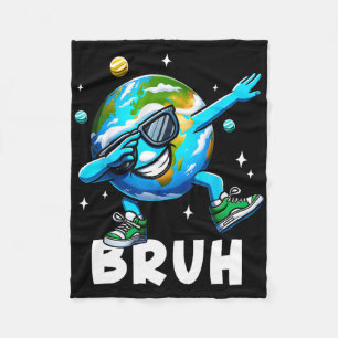 Dabbing Earth Day 2025 Bruh Funny Meme Sprichwort Fleecedecke
