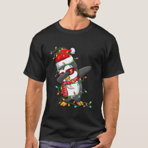 Dabbing Pinguin Tragen von Weihnachtsmannmütze Pin T-Shirt